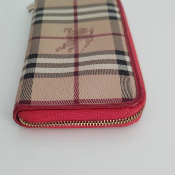 Burberry Check Large Wallet - Picture 3 of 8